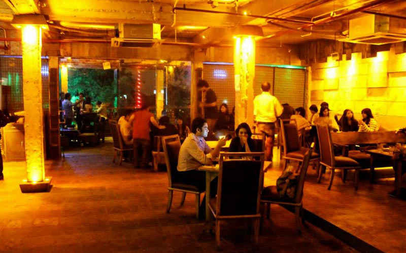 hauz khas bar and restaurant