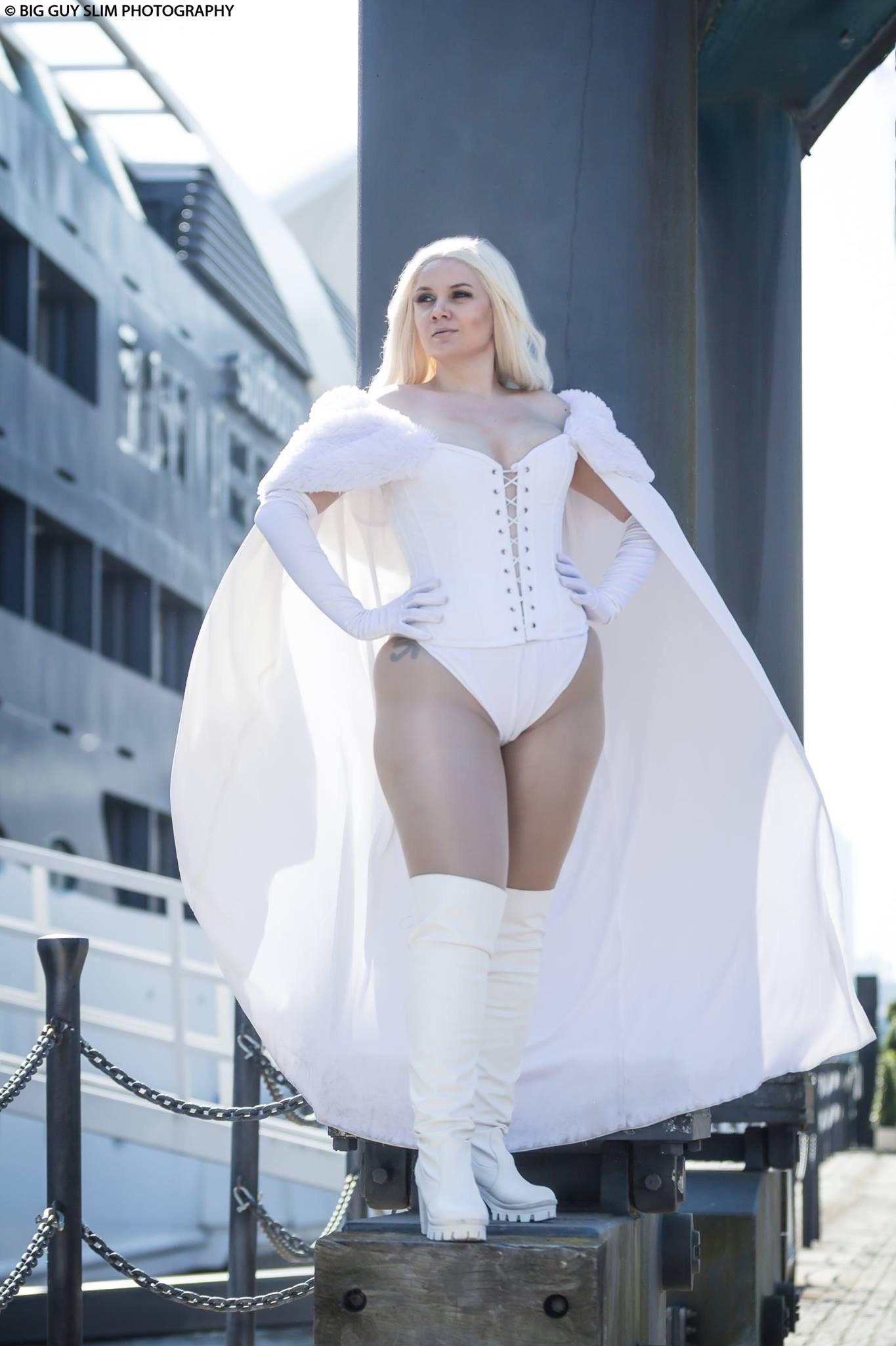 emma frost cosplay