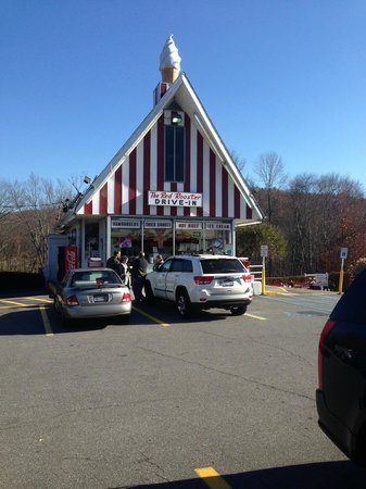 red rooster drive-in photos