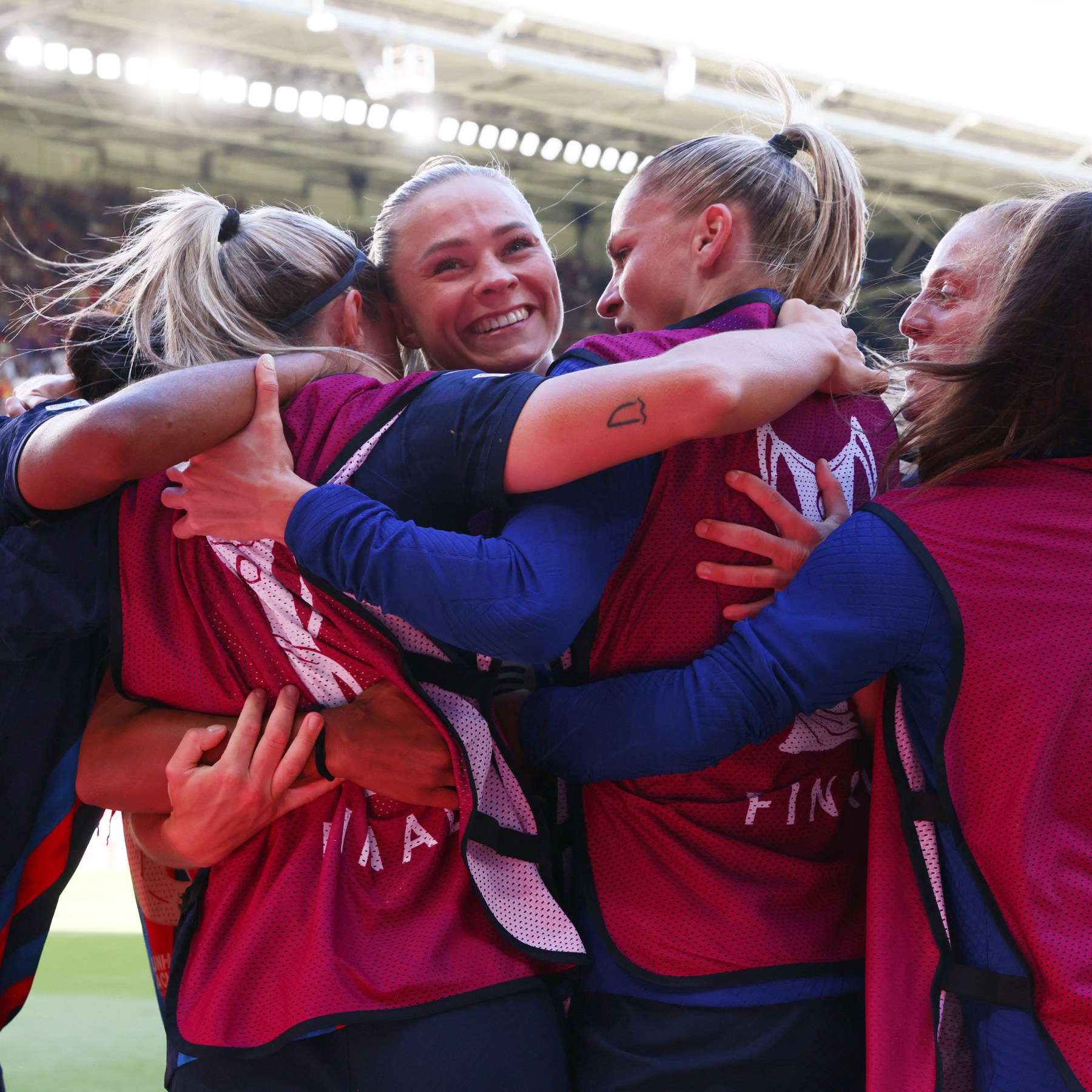 fc barcelona femení vs vfl wolfsburg women timeline