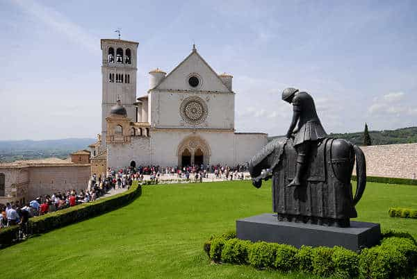 free walking tour assisi