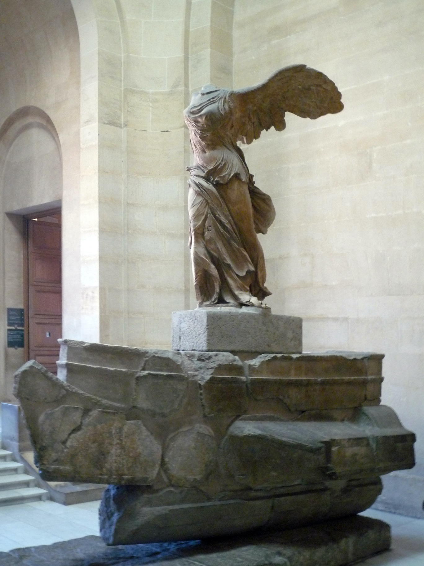 goddess nike statue