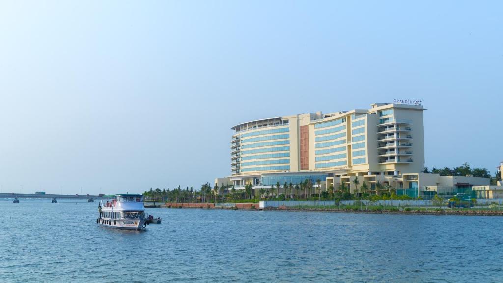 grand hyatt kochi photos