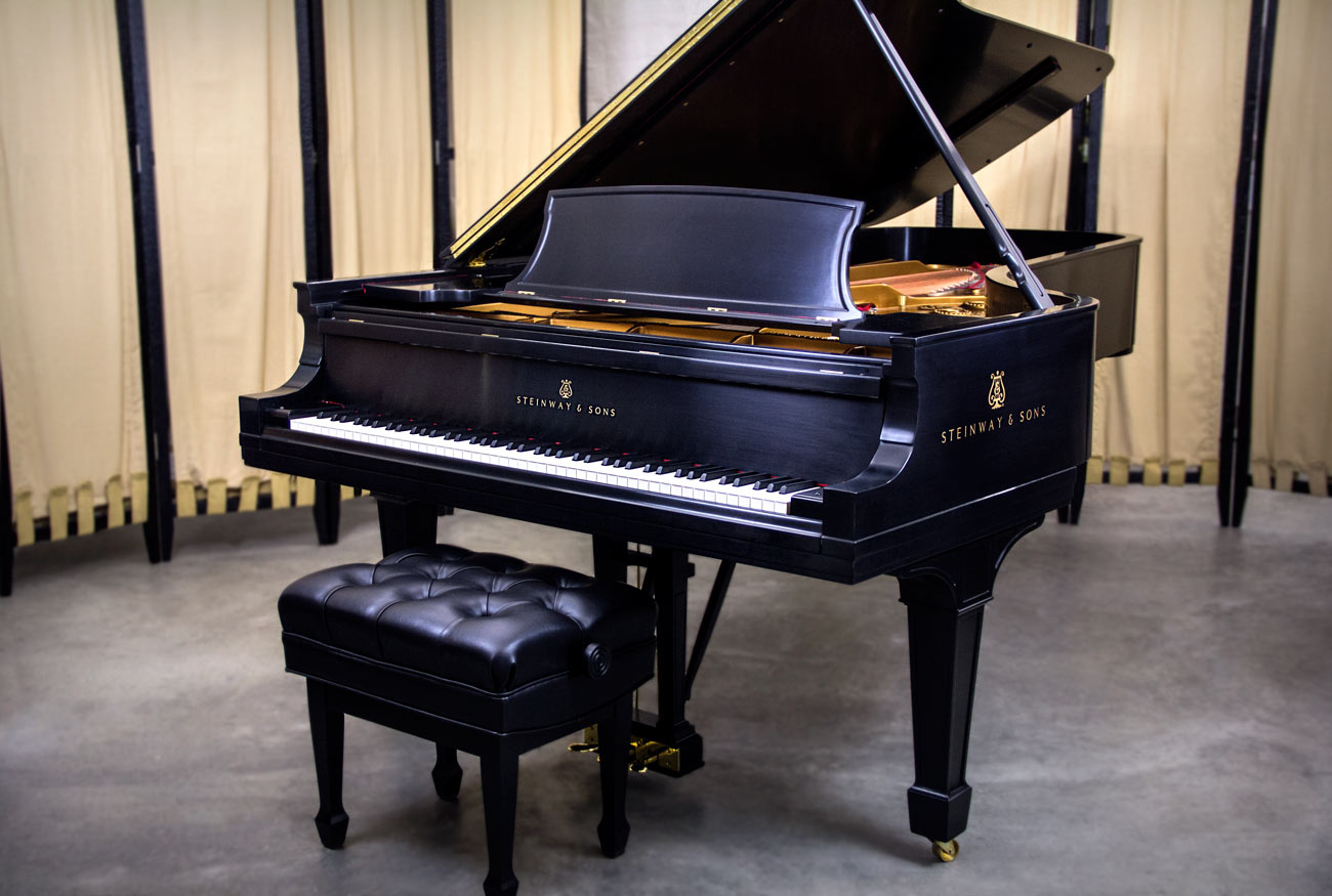 grand steinway piano price