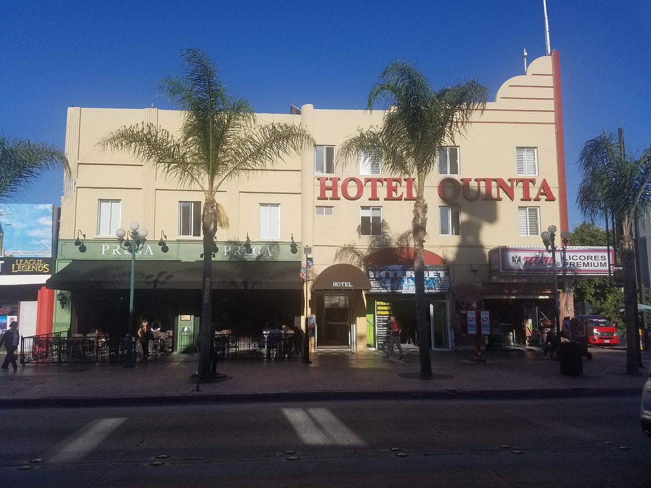 hoteles en 5 y 10 tijuana