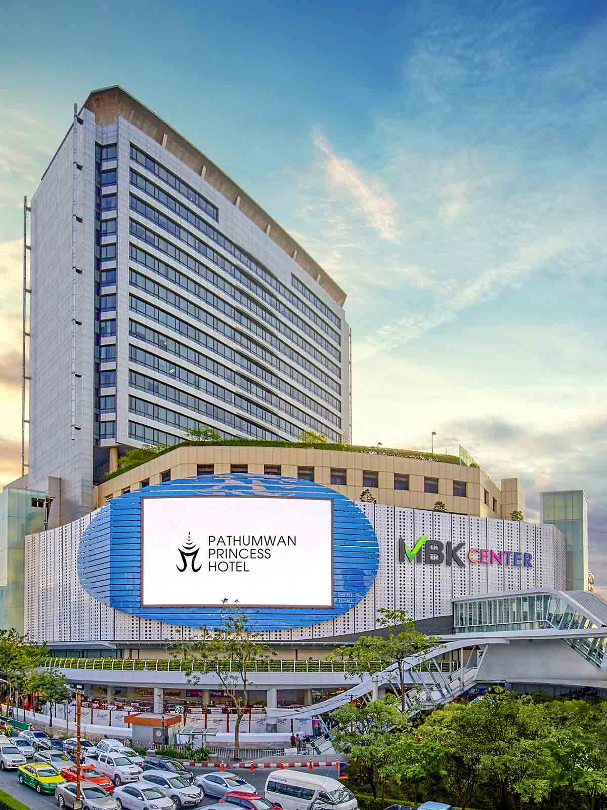 hotels near mbk shopping mall