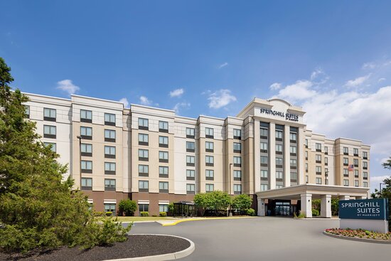 hotels near newark liberty airport