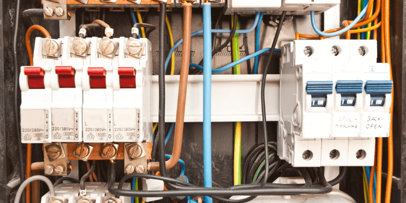 how to change a fuse in a fuse box