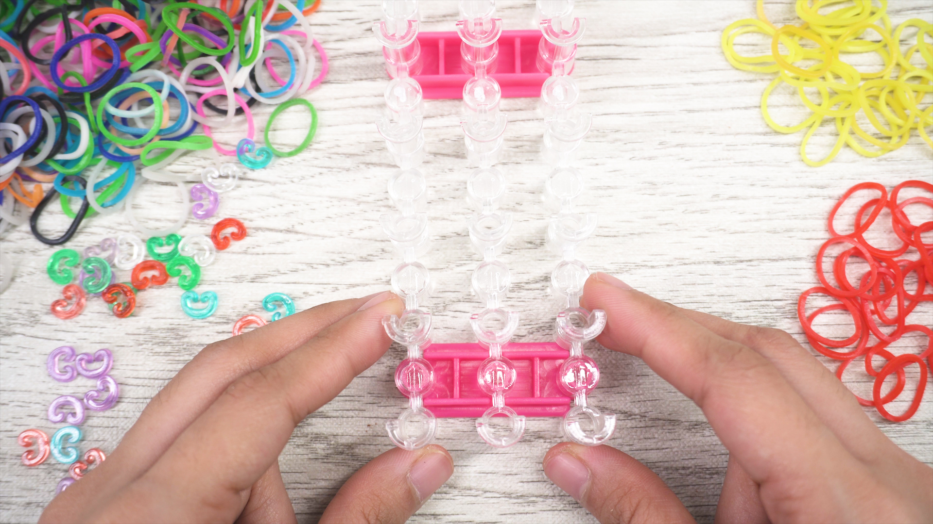 how to make bracelets with rubber bands