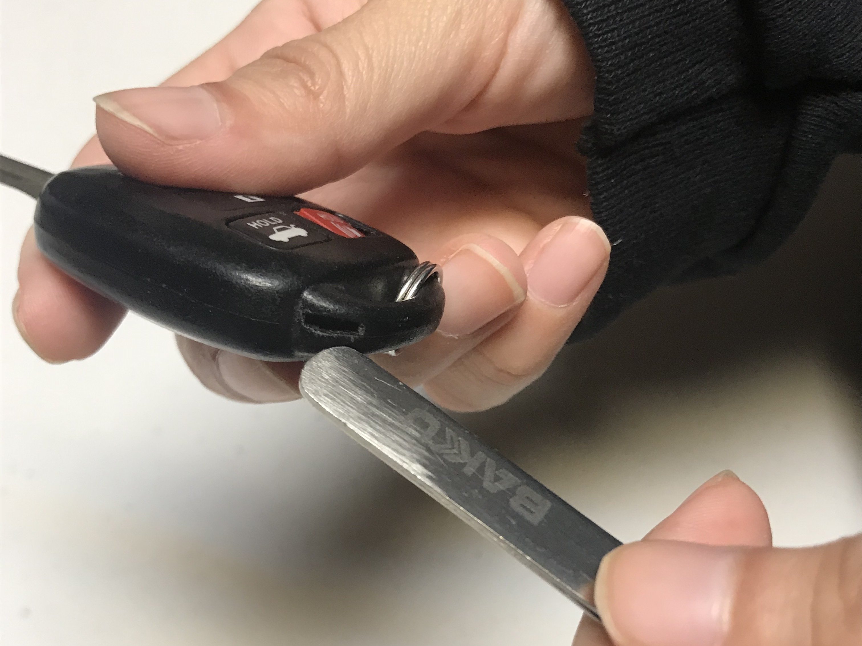 how to replace a toyota key fob battery