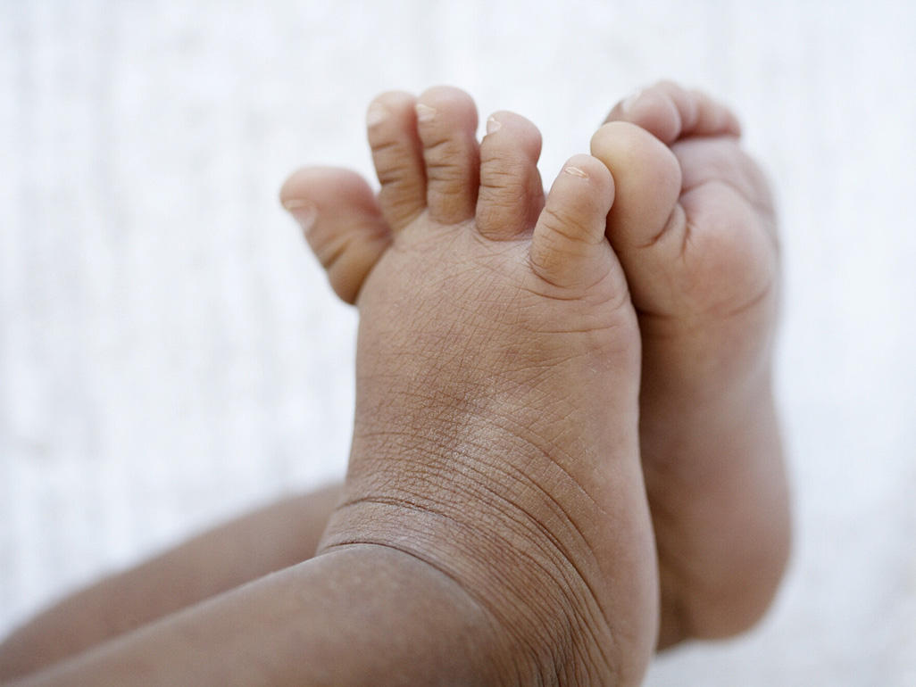 infant vicks vaporub on feet