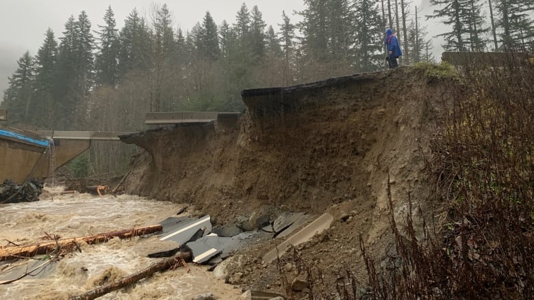 is coquihalla closed