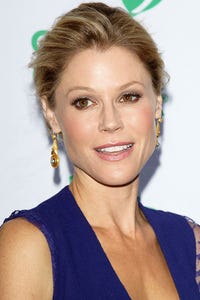 is julie bowen in home alone 2