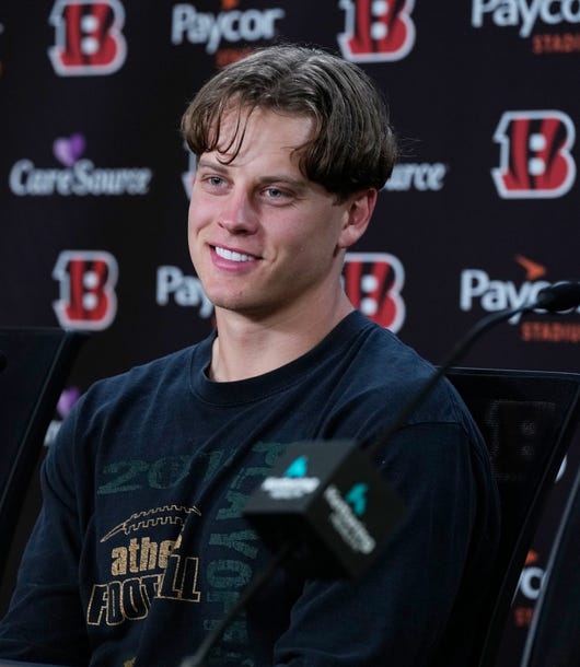 joe burrow autograph signing 2023