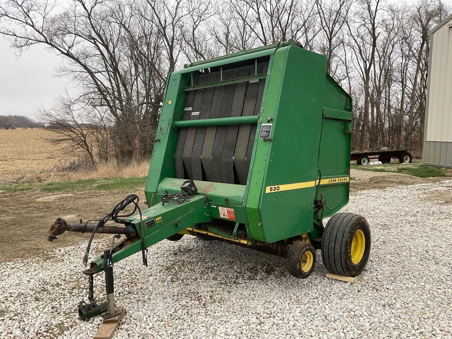 john deere 530 baler