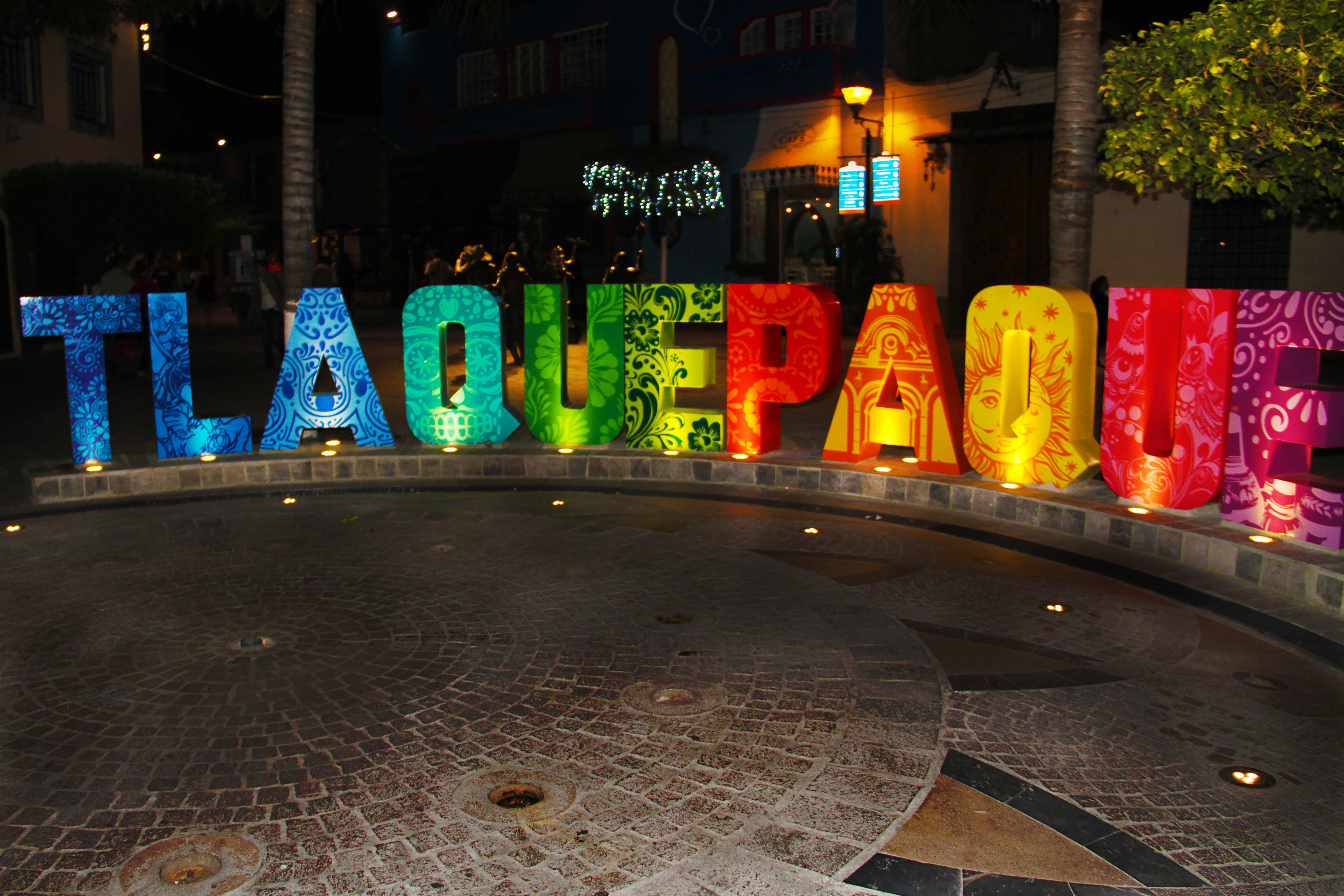 letras gigantes tlaquepaque