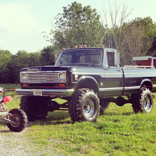 lifted international truck