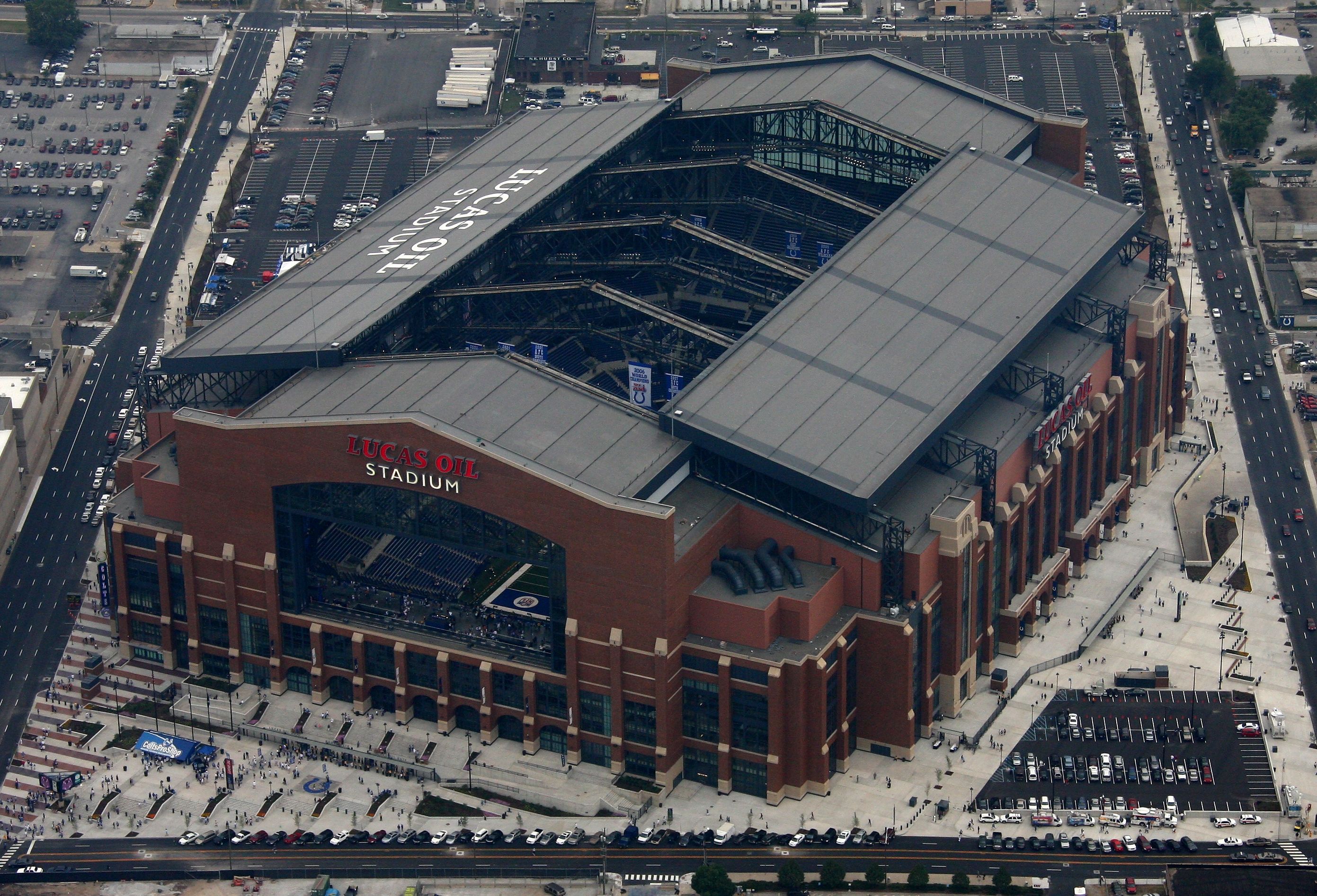 lucas oil verizon gate