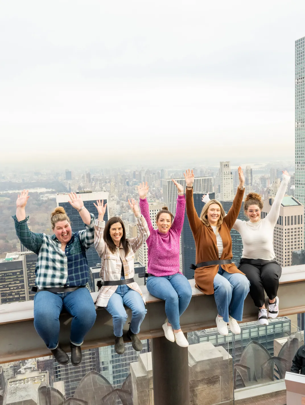 lunch on a skyscraper fake