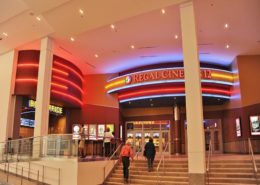 regal springfield town center reviews