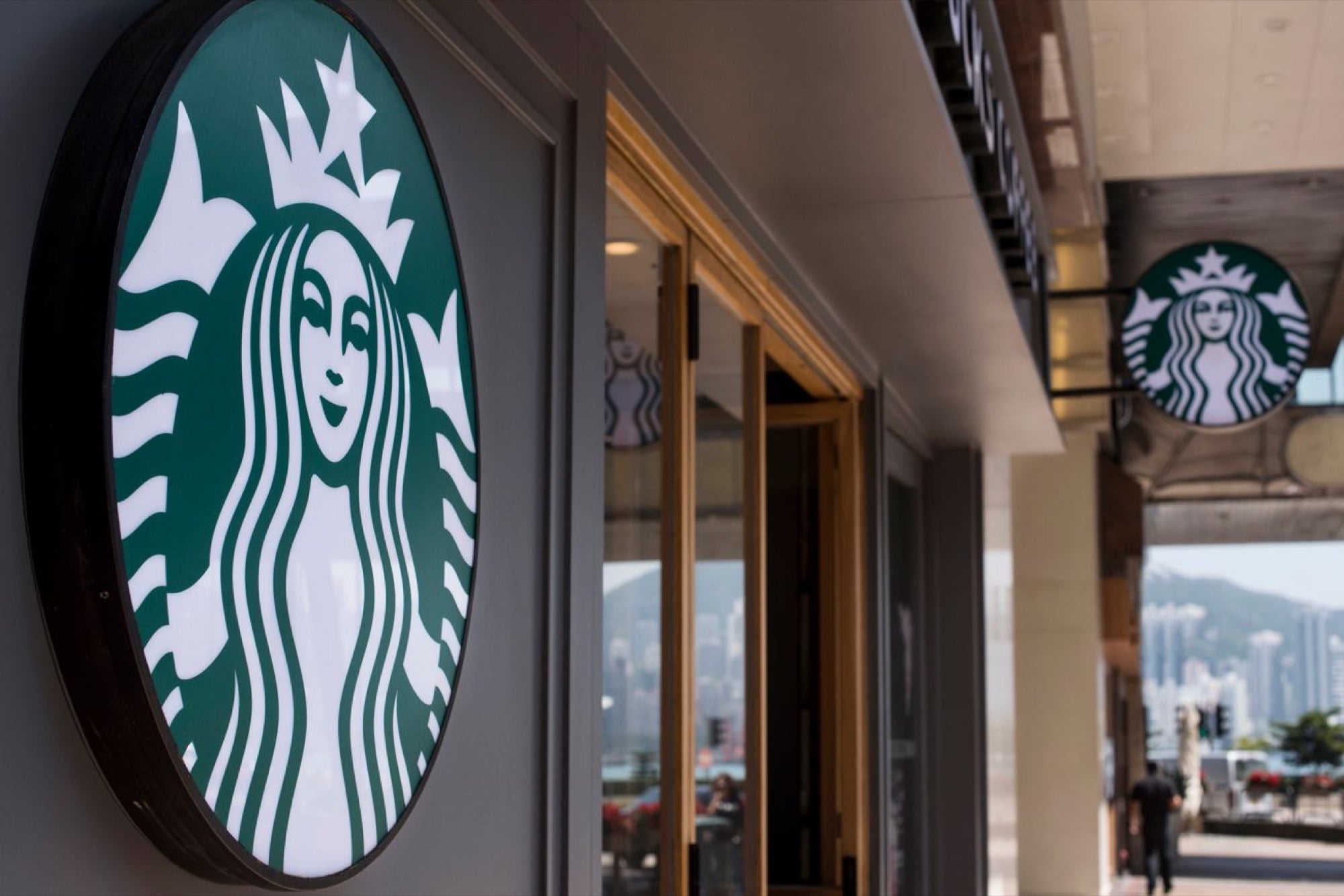 starbucks franchise cost australia