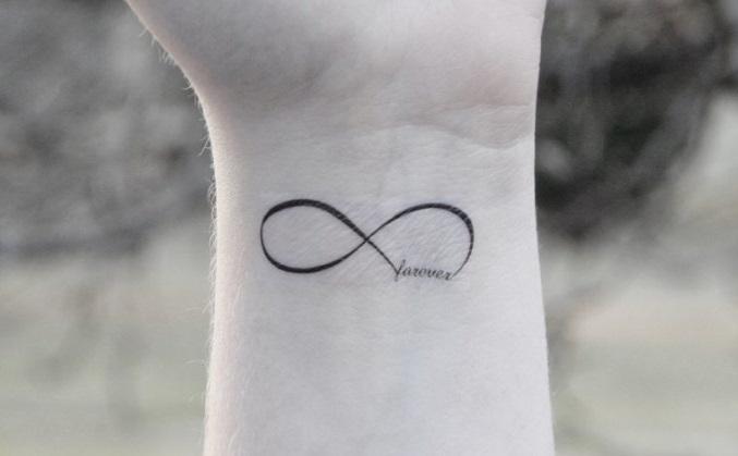 tatuajes de infinito para hombres