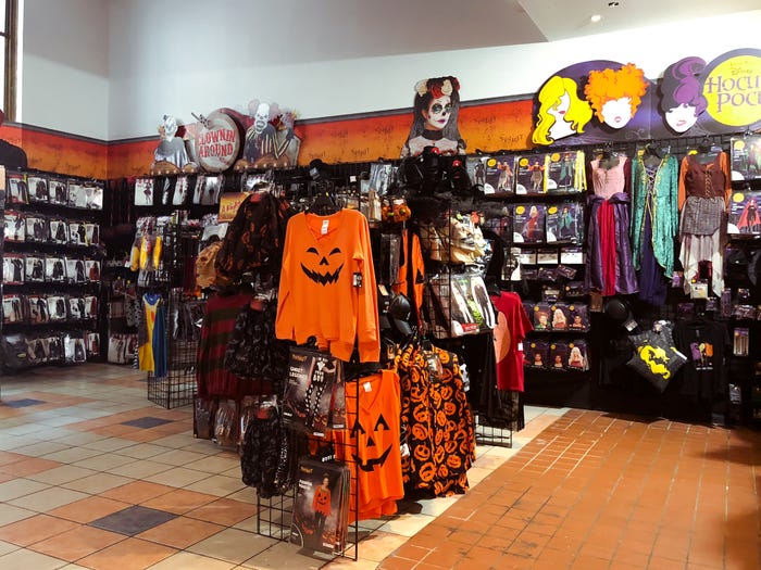 the halloween store