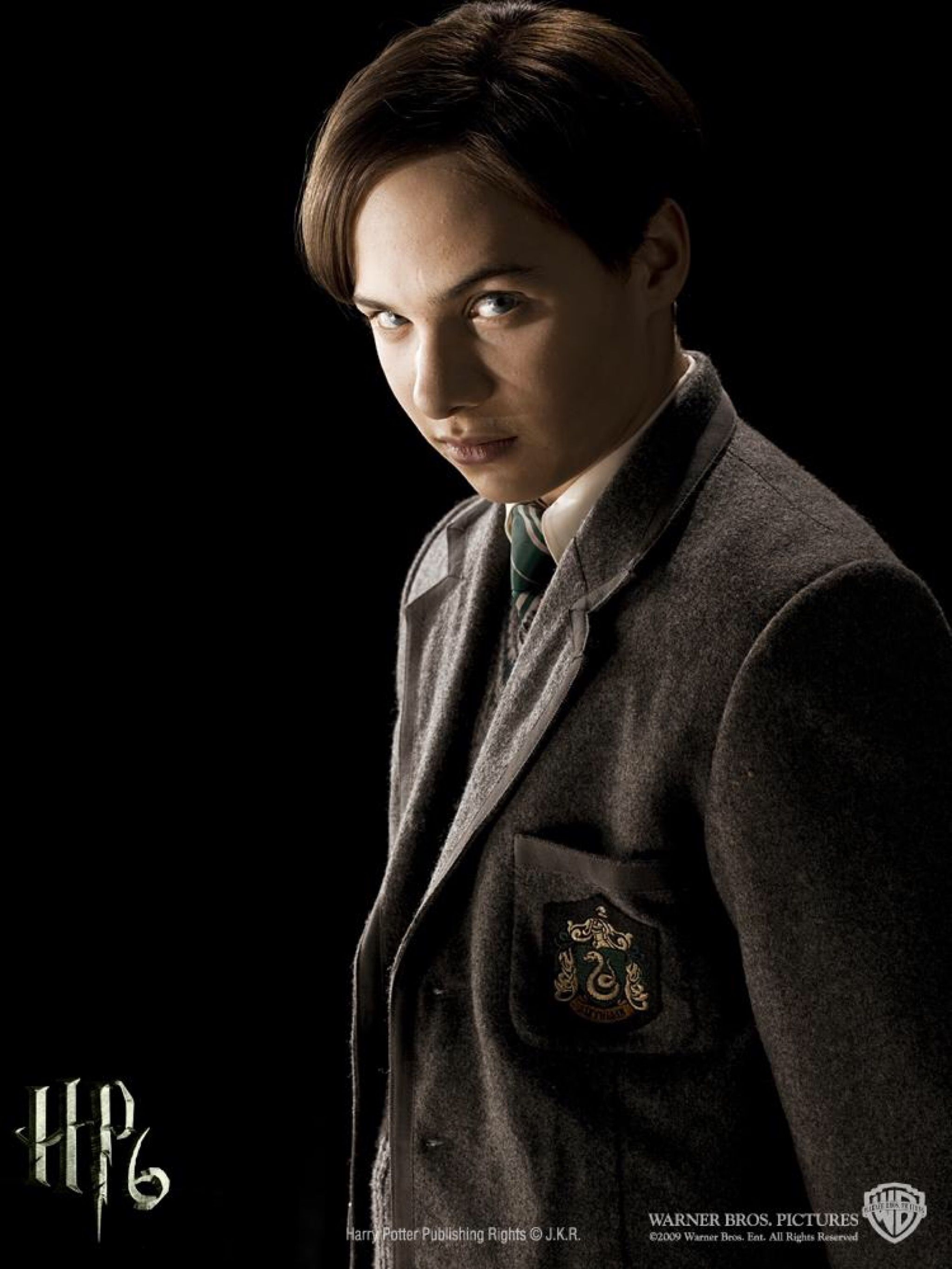 tom riddle frank dillane