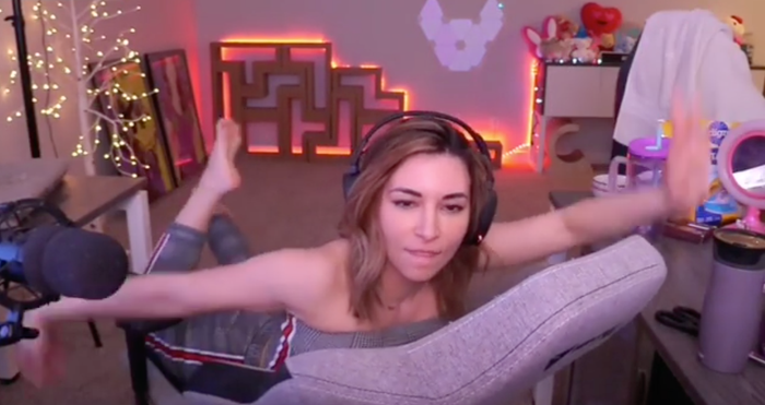 twitch streamers nip slip