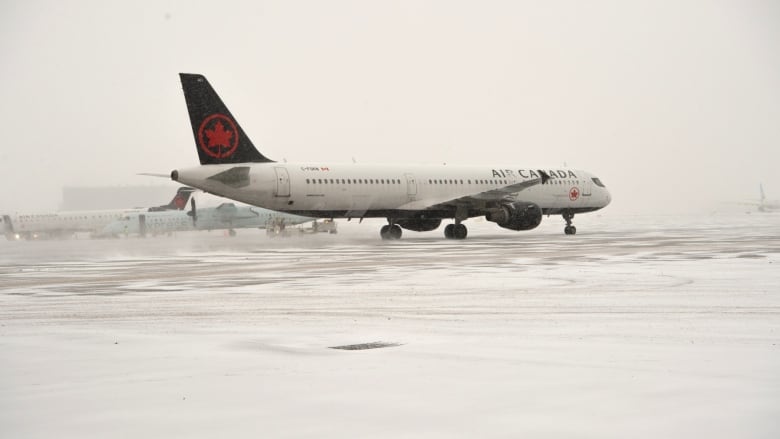 vancouver flights status