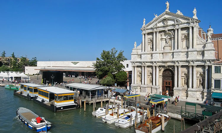 venezia santa lucia train station