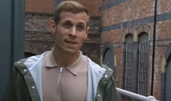 where is leos body in coronation street