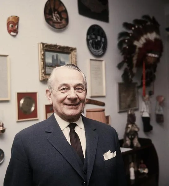 Marian Hemar historia