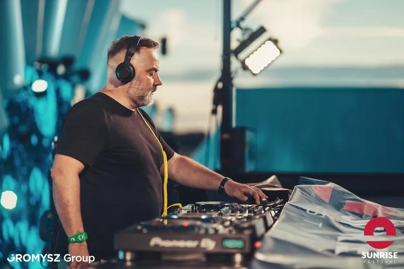 Wiek DJ Krisa